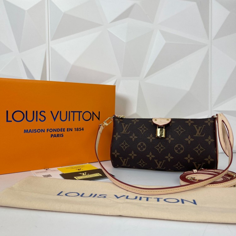 LOUİS VUİTTON POCHETTE TİRETTE CLASSİC 